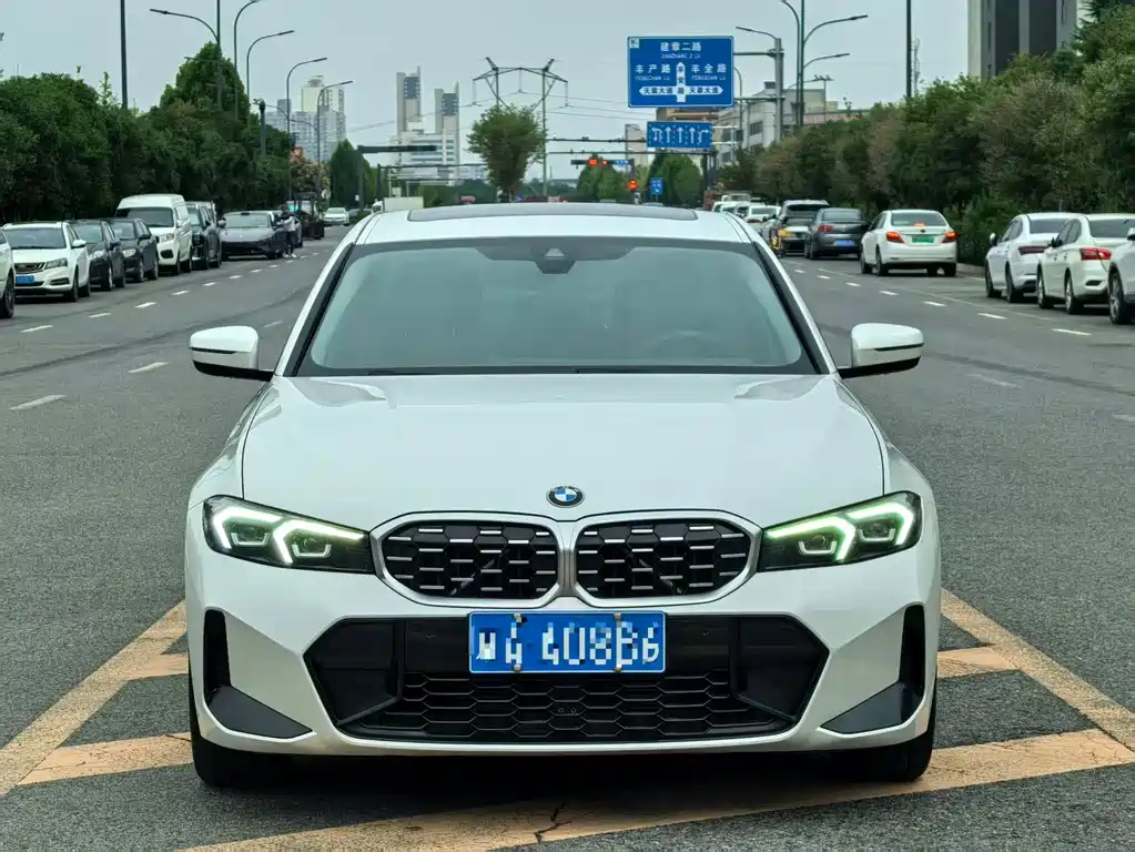 BMW 3 Series — миниатюра 2