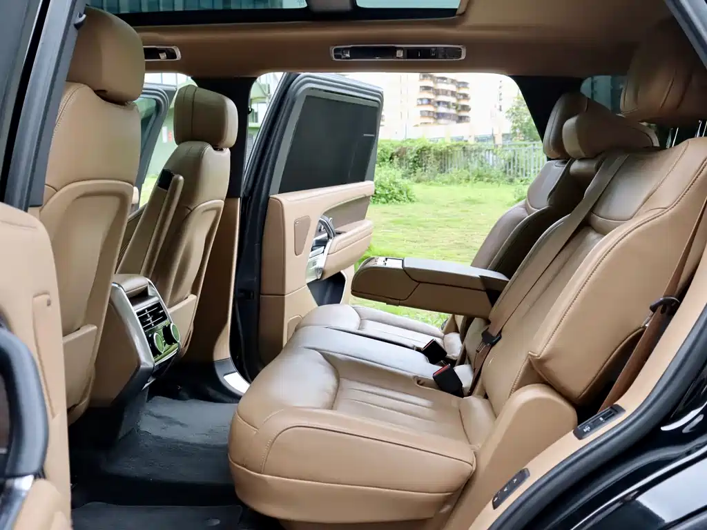 Land Rover Range Rover — миниатюра 8