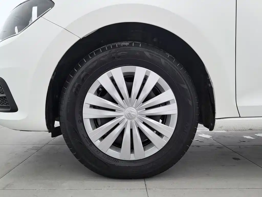 Volkswagen Santana — миниатюра 17