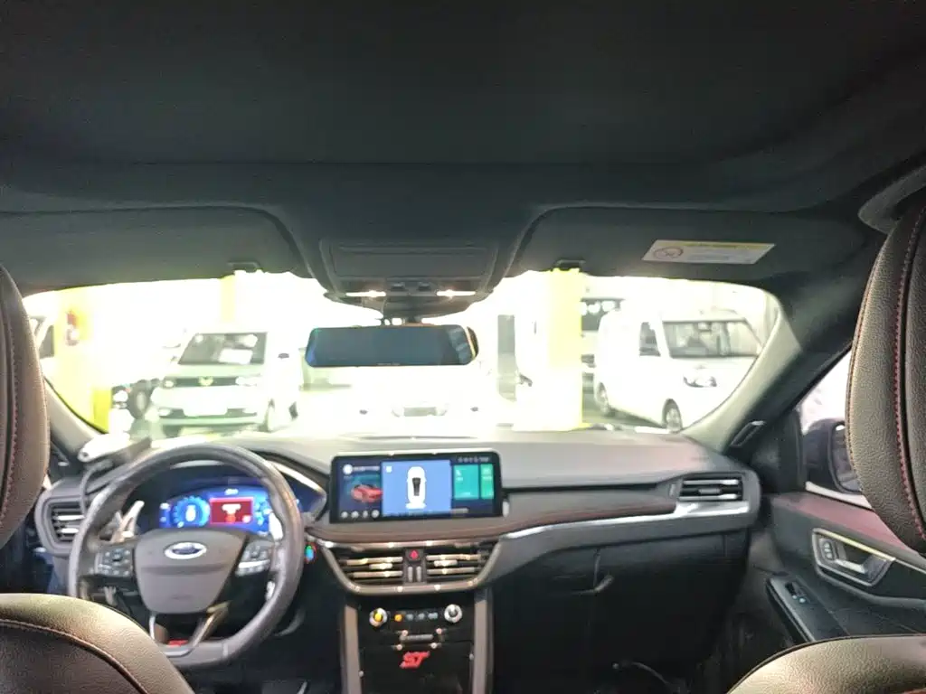Ford Escape — миниатюра 18