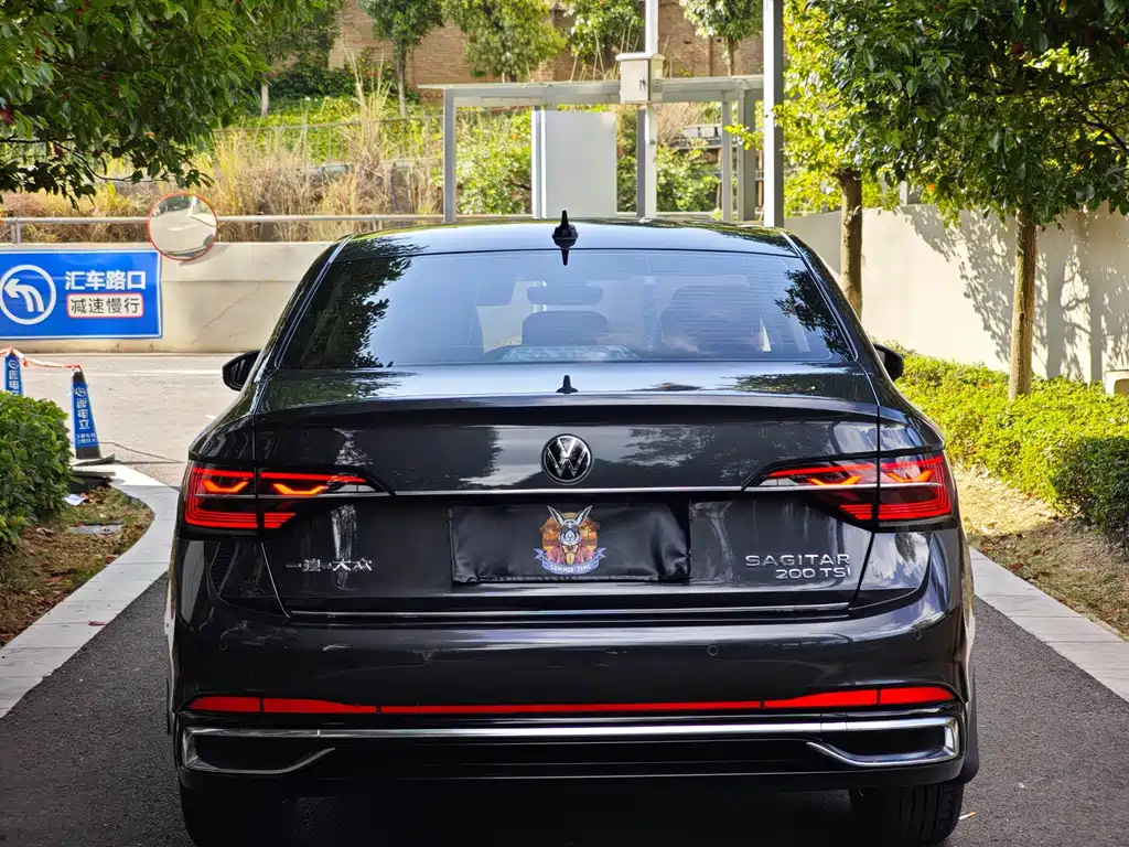 Volkswagen Sagitar — миниатюра 5