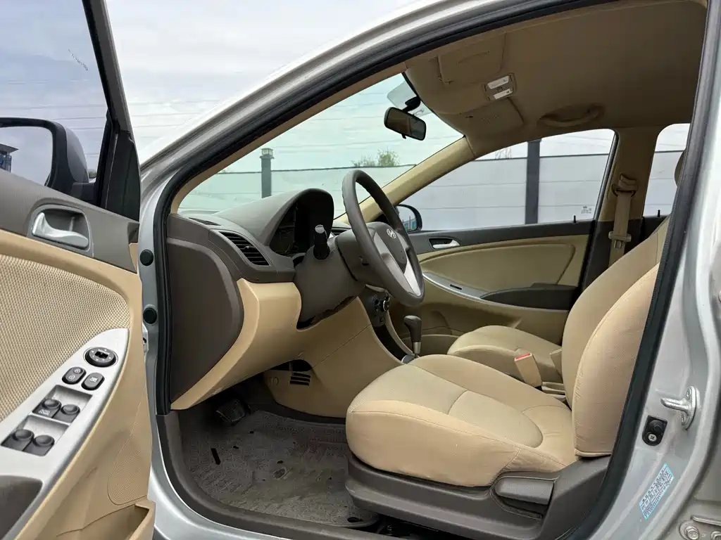 Hyundai Verna — миниатюра 7
