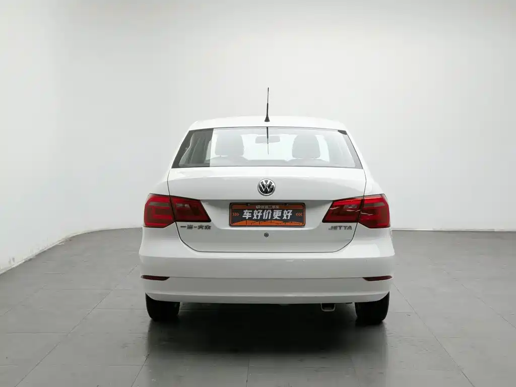 Volkswagen Jetta — миниатюра 4
