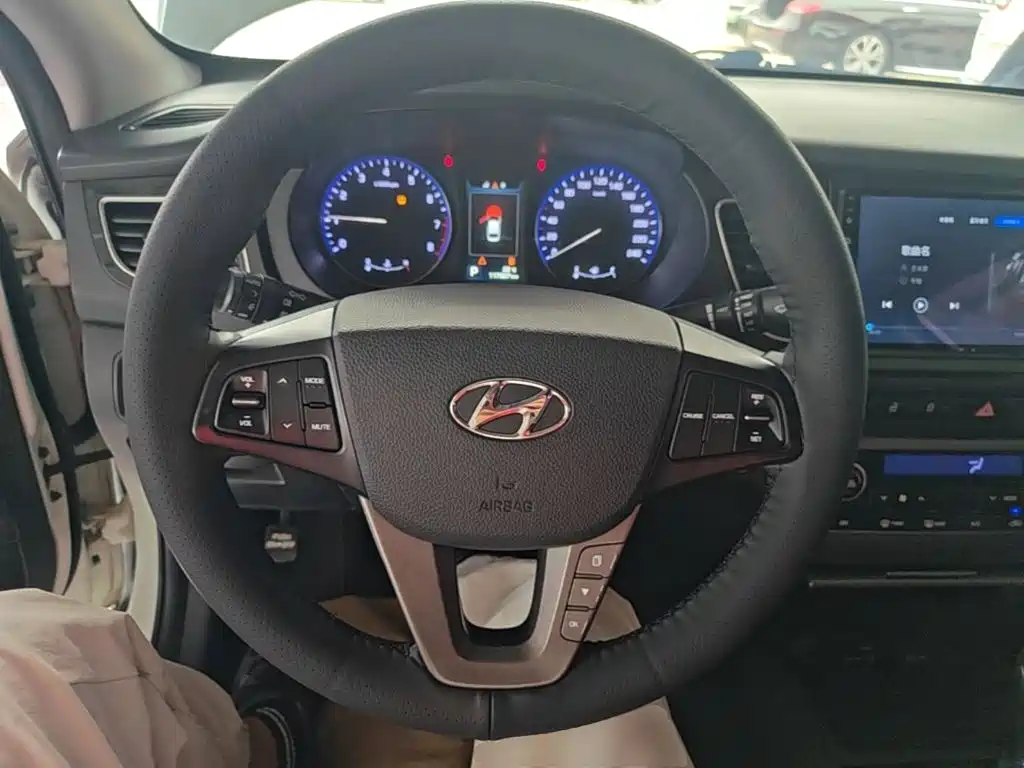 Hyundai Mistra — миниатюра 11