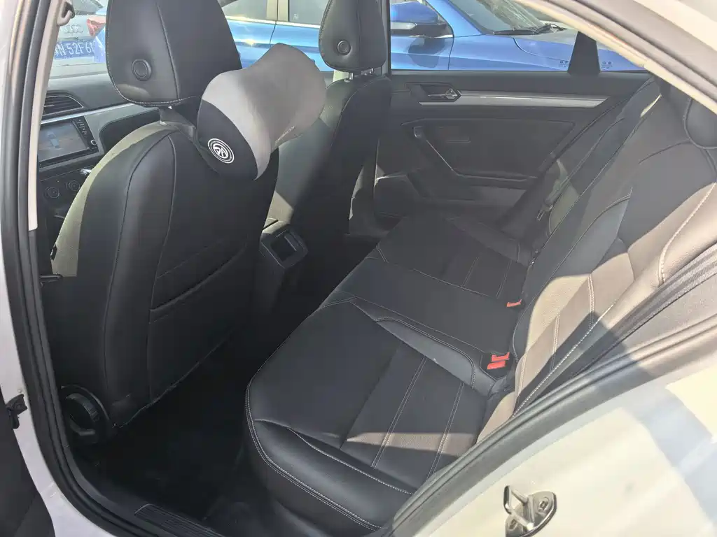Volkswagen Lamando — миниатюра 5