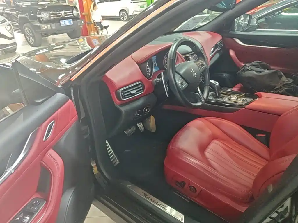 Maserati Levante — миниатюра 16