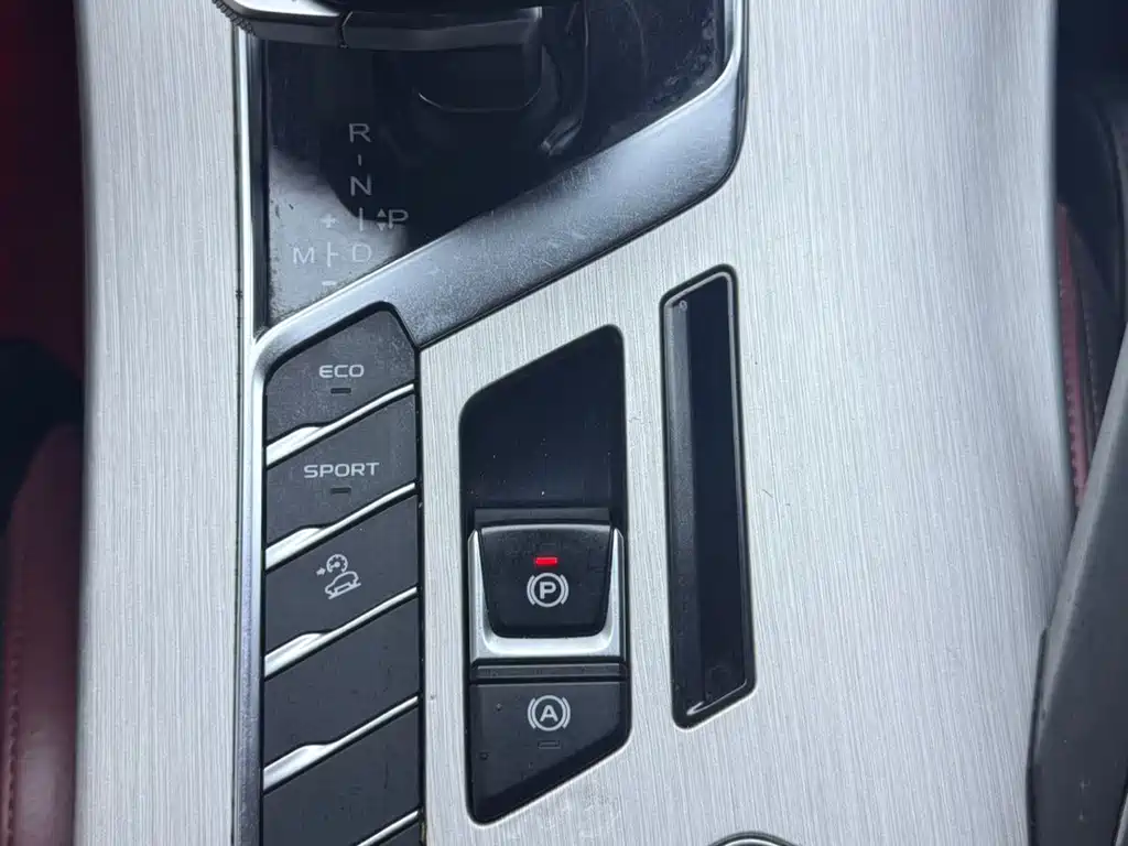 Geely Binyue — миниатюра 10