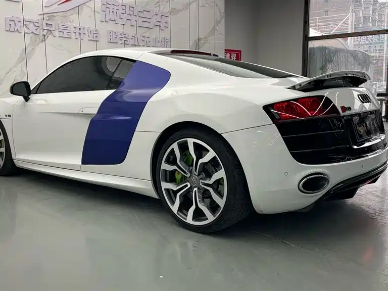 Audi R8 — миниатюра 7
