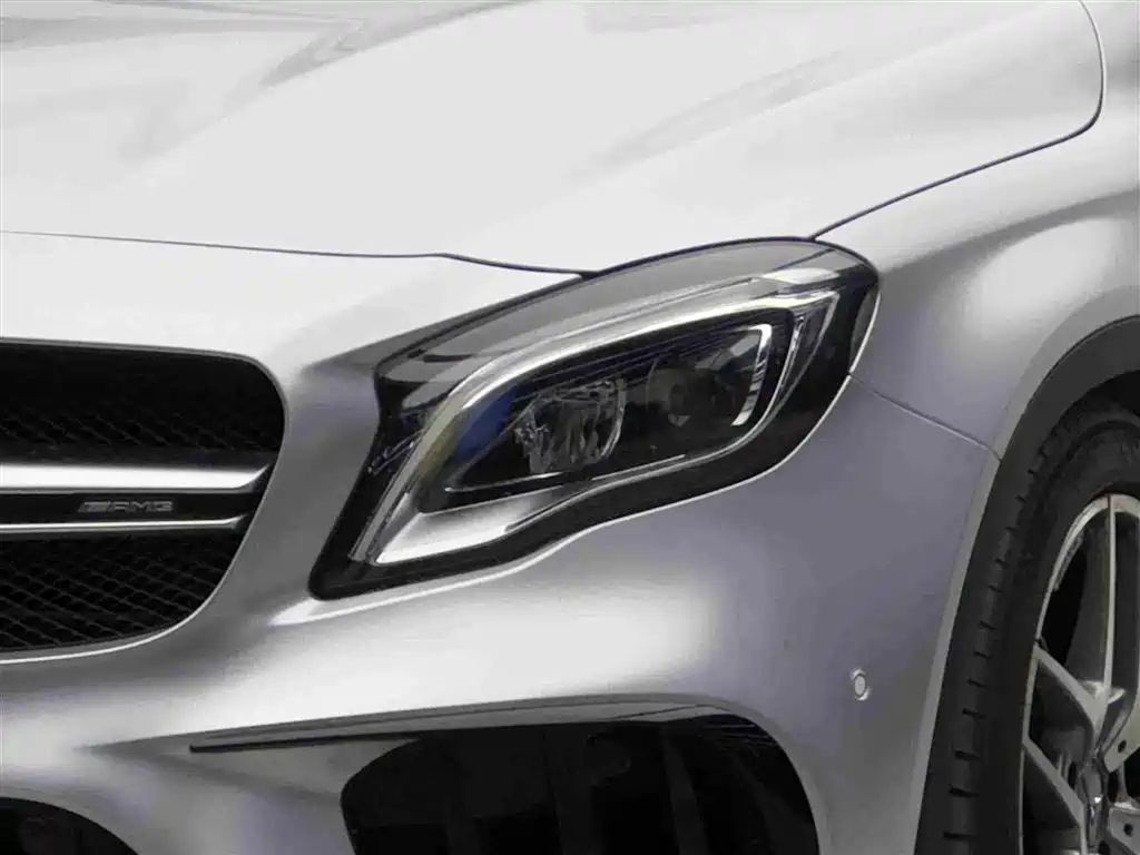 MERCEDES-BENZ GLA AMG