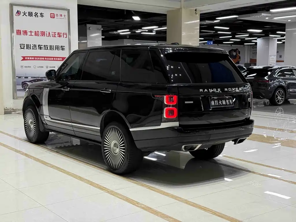 Land Rover Range Rover — миниатюра 8