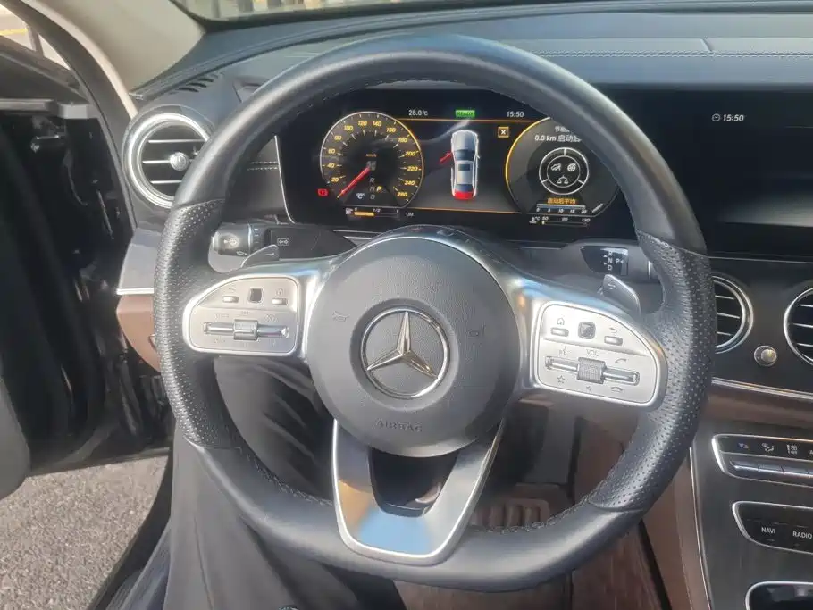 Mercedes-Benz E-Class — миниатюра 15