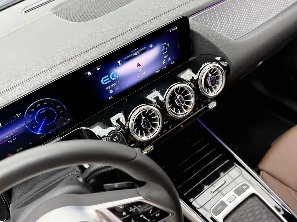 Mercedes-Benz EQA — миниатюра 11