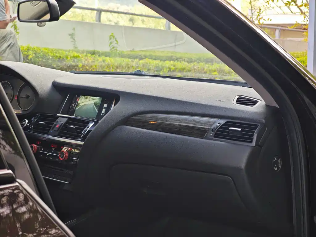BMW X4 — миниатюра 8