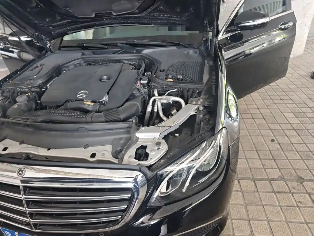 Mercedes-Benz E-Class — миниатюра 22