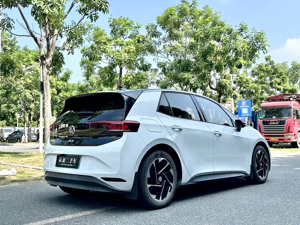Volkswagen ID.3 — миниатюра 5
