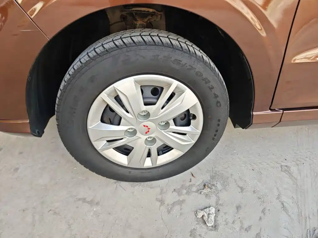 Wuling Hongguang — миниатюра 23