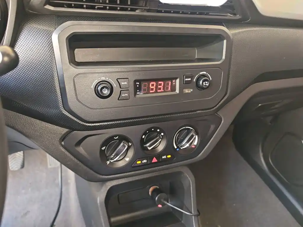 Wuling Hongguang — миниатюра 13