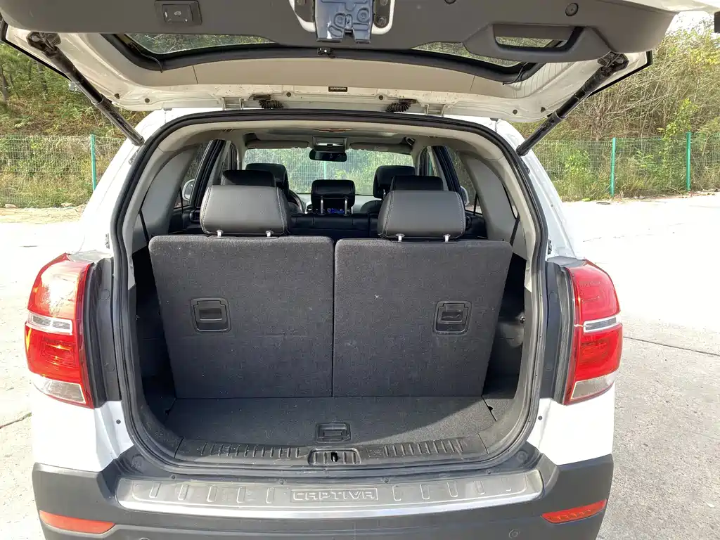 Chevrolet Captiva — миниатюра 18
