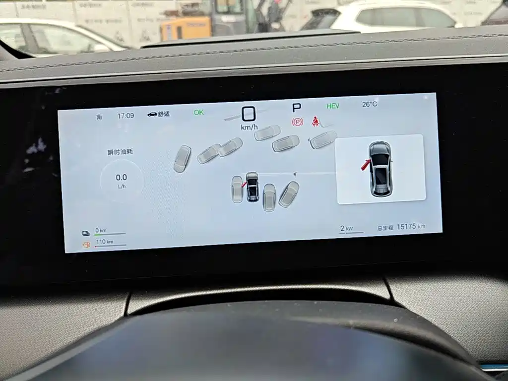 BYD L DM-i — миниатюра 12