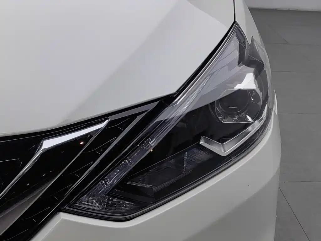 Nissan Sylphy — миниатюра 7