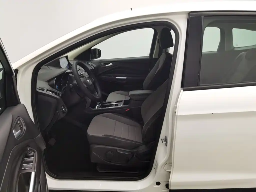 Ford Kuga — миниатюра 10
