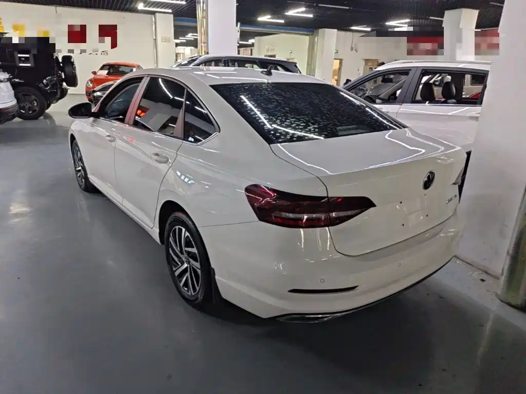 Volkswagen Lavida — миниатюра 5