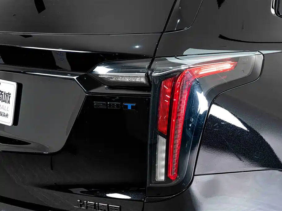 Cadillac XT6 2025 2.0T мест Luxury Executive