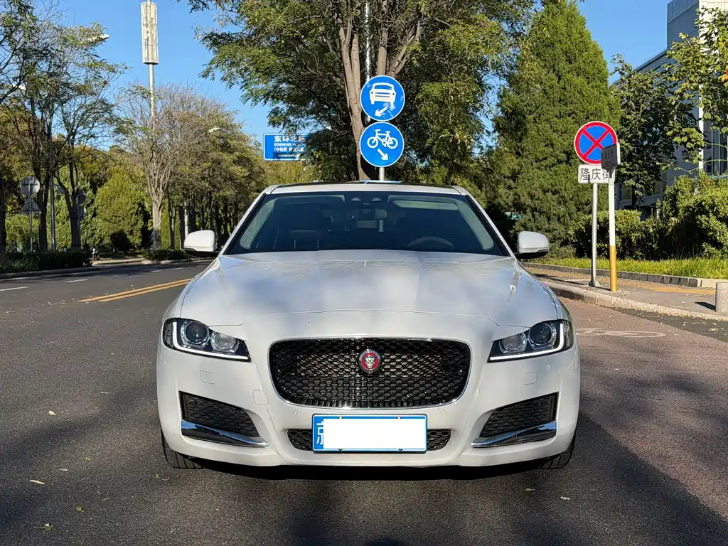 Jaguar XFL — миниатюра 2