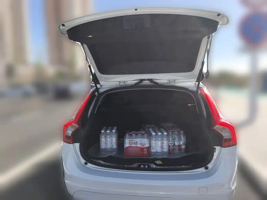 Volvo V60 — миниатюра 20