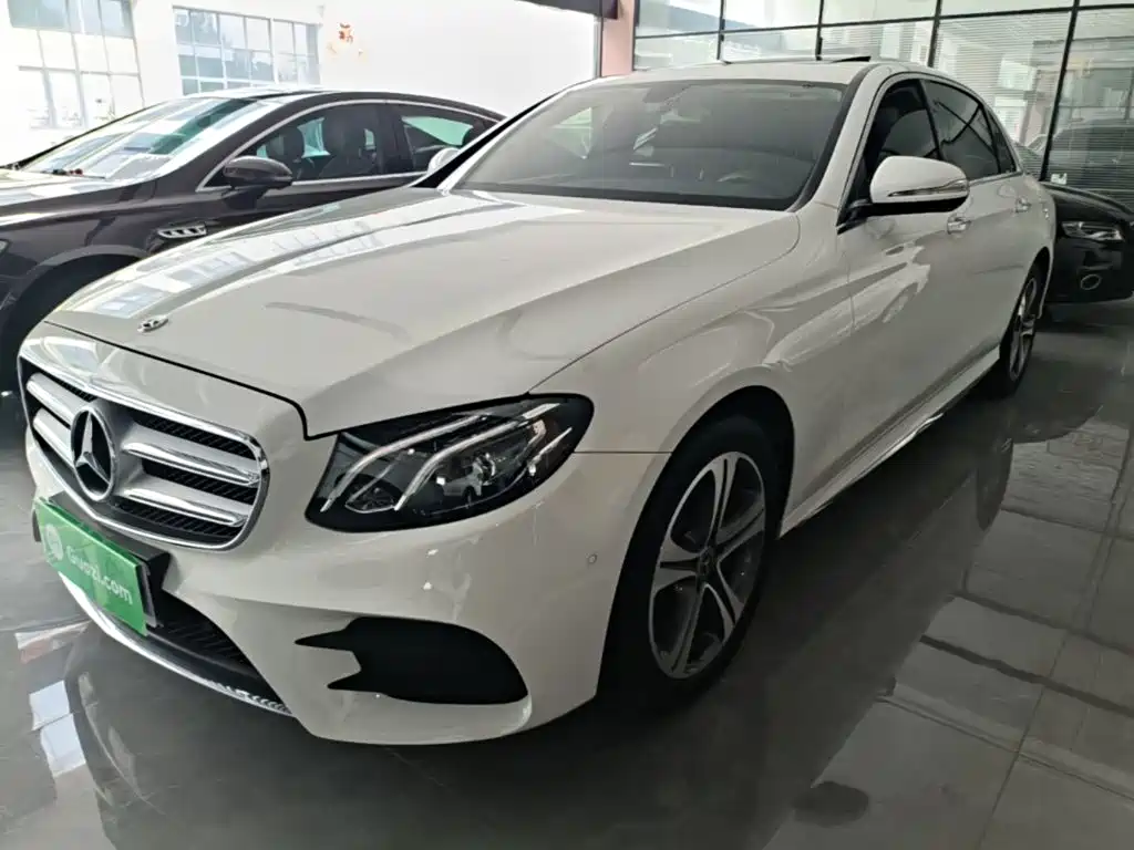 Mercedes-Benz E-Class — миниатюра 2