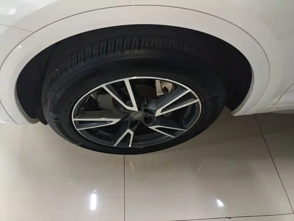 Audi Q5L — миниатюра 23