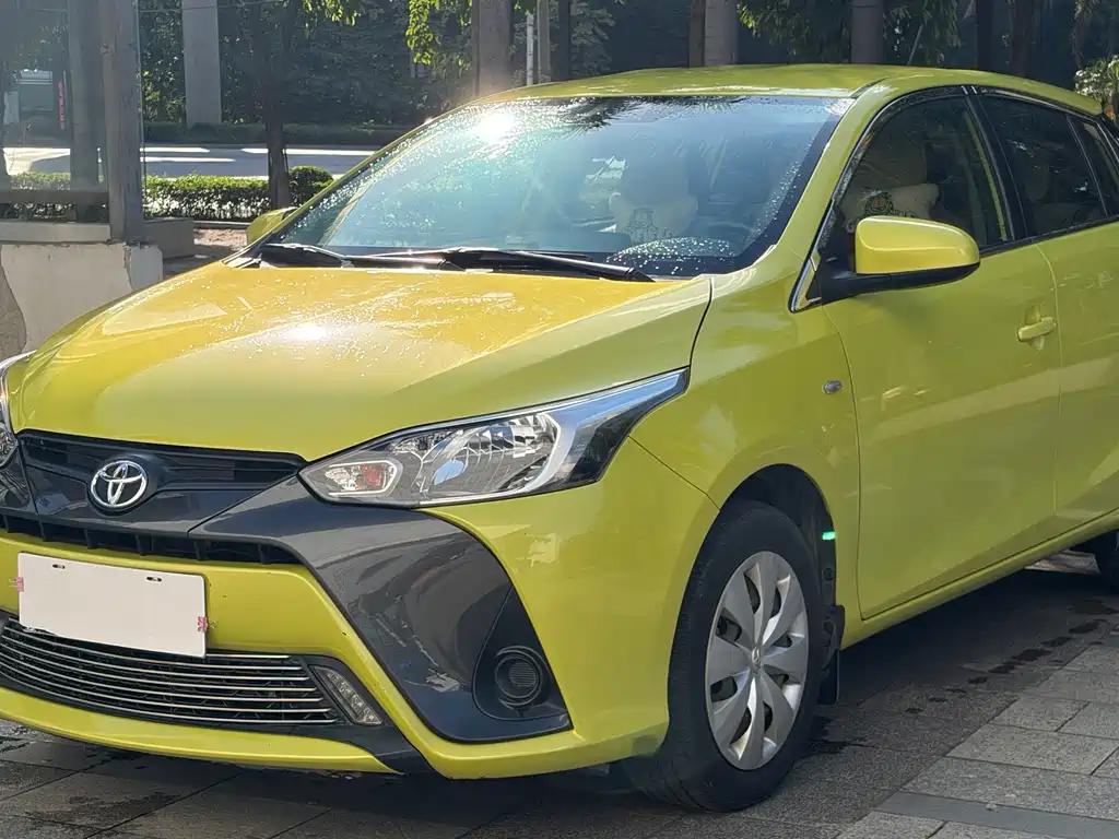 Toyota Yaris L