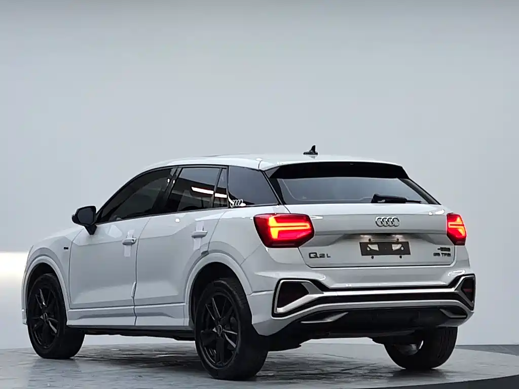 Audi Q2L 2022 35 TFSI