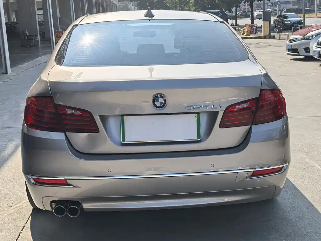 BMW 5 SERIES