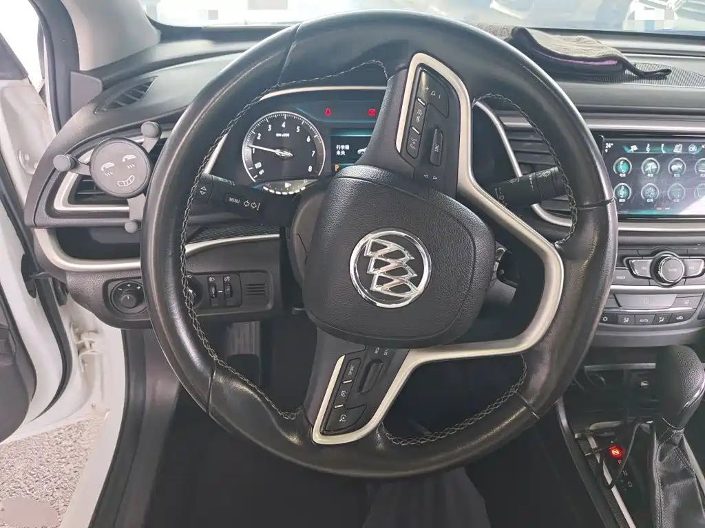 Buick Excelle — миниатюра 6