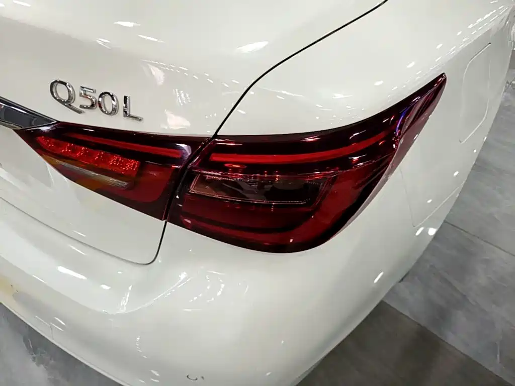 Infiniti Q50L — миниатюра 8