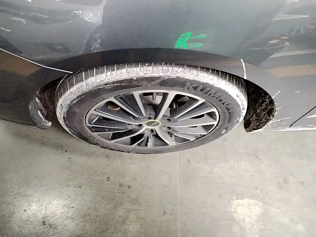 Roewe i5 — миниатюра 23