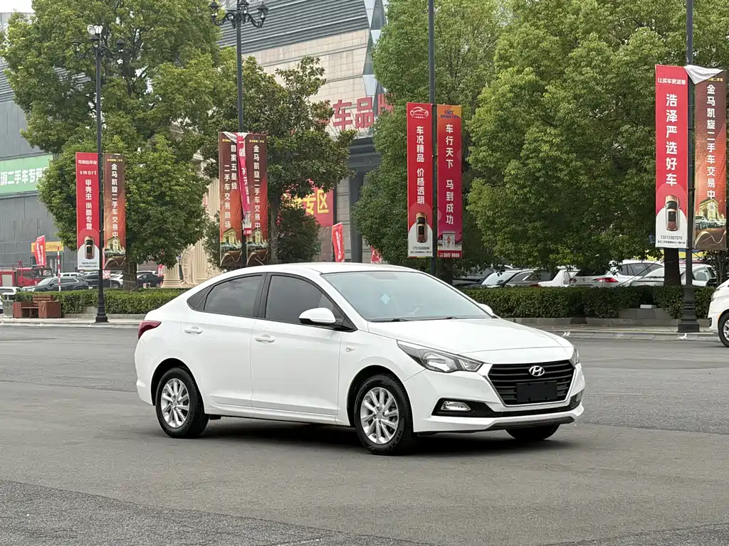 Hyundai Verna — миниатюра 3