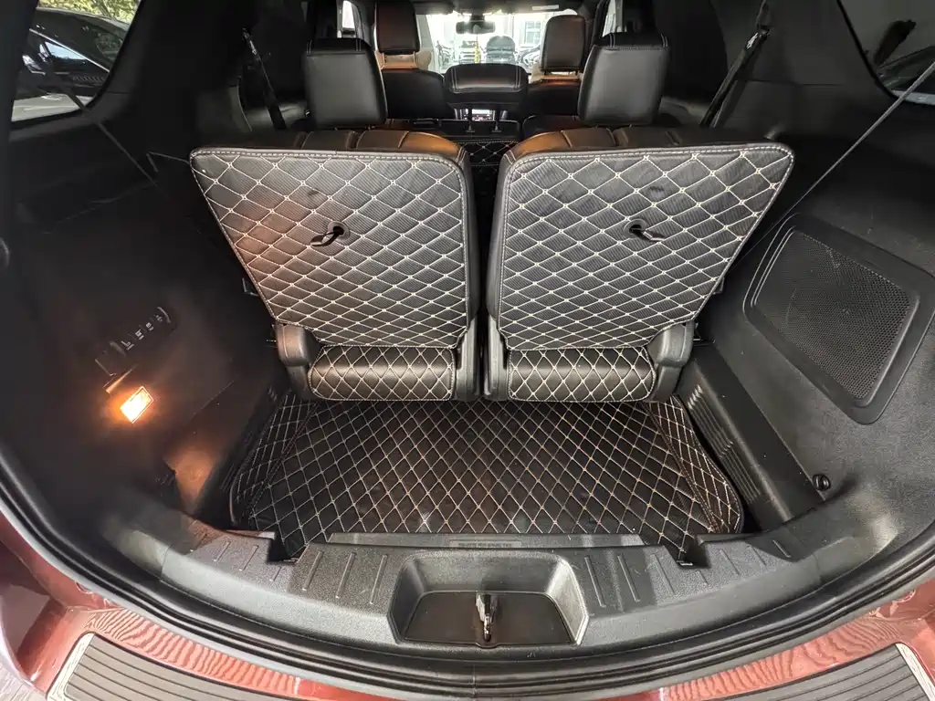 Ford Explorer (Import) — миниатюра 23