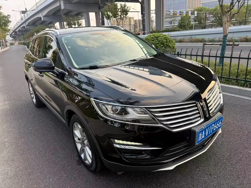 Lincoln MKC — миниатюра 3