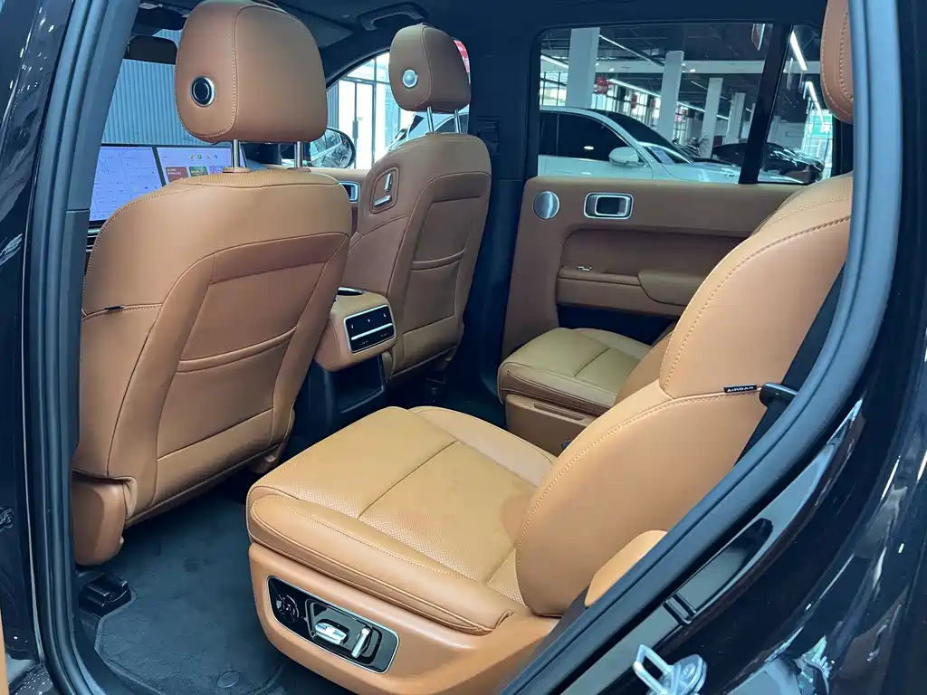 Li Auto Li L8 — миниатюра 17