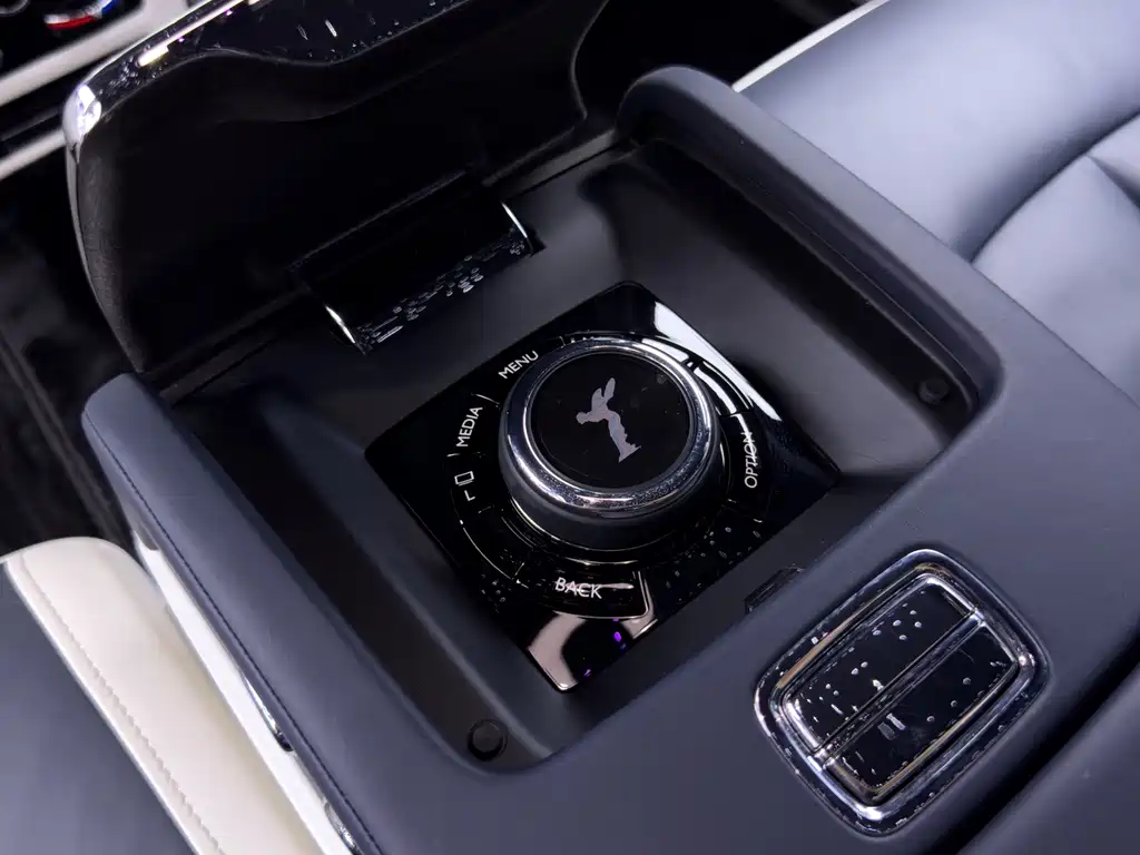 Rolls-Royce Ghost — миниатюра 35
