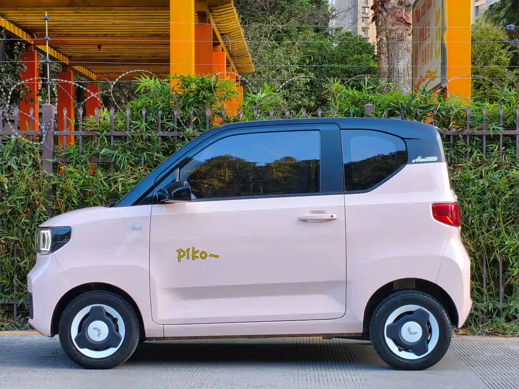 Wuling MINIEV — миниатюра 5