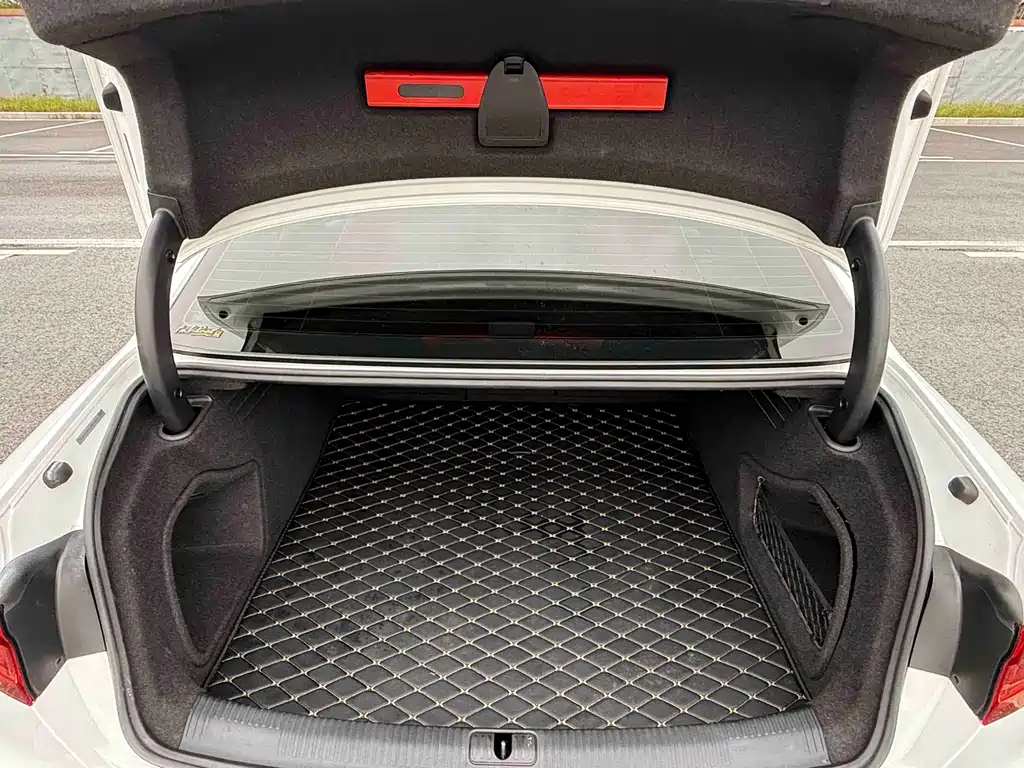 Audi A4L — миниатюра 17
