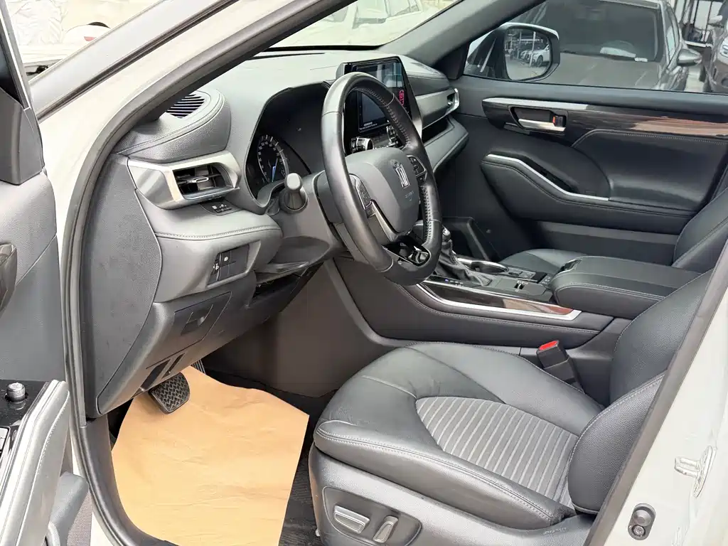 Toyota Crown Kluger — миниатюра 7