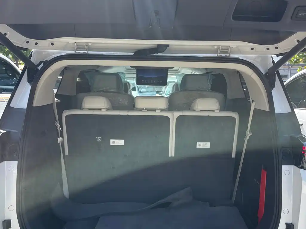 Buick GL8 Hybrid — миниатюра 14