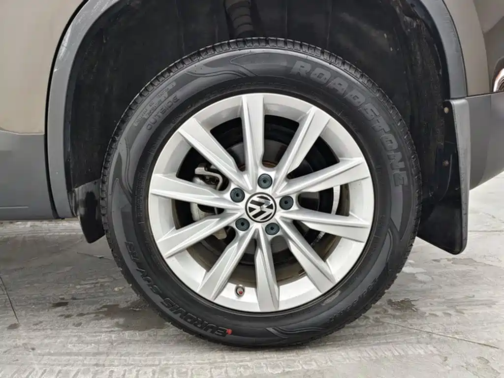 Volkswagen Tiguan — миниатюра 9