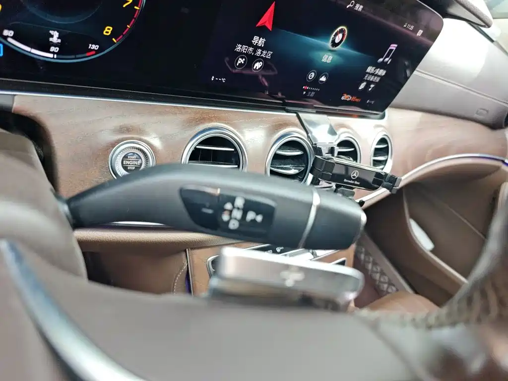 Mercedes-Benz E-Class — миниатюра 10