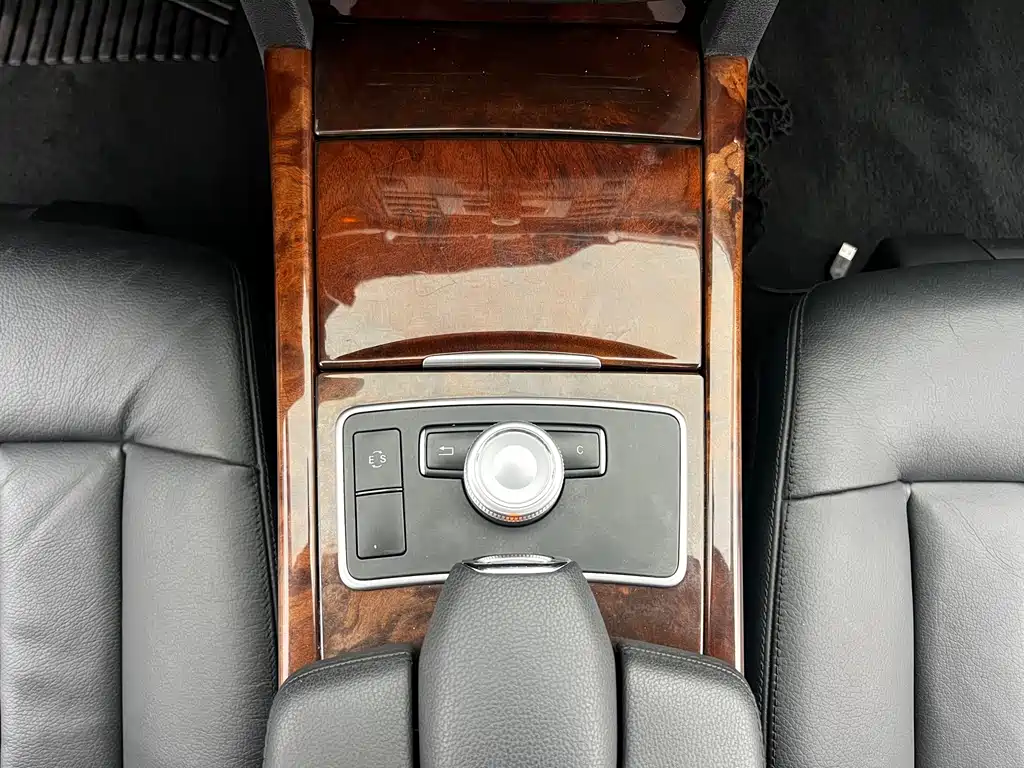 Mercedes-Benz E-Class — миниатюра 15