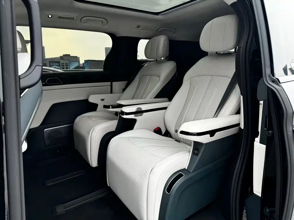 BYD Xia — миниатюра 11